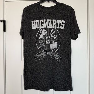 Harry Potter Hogwarts charcoal heather unisex T-shirt size med polyester linen